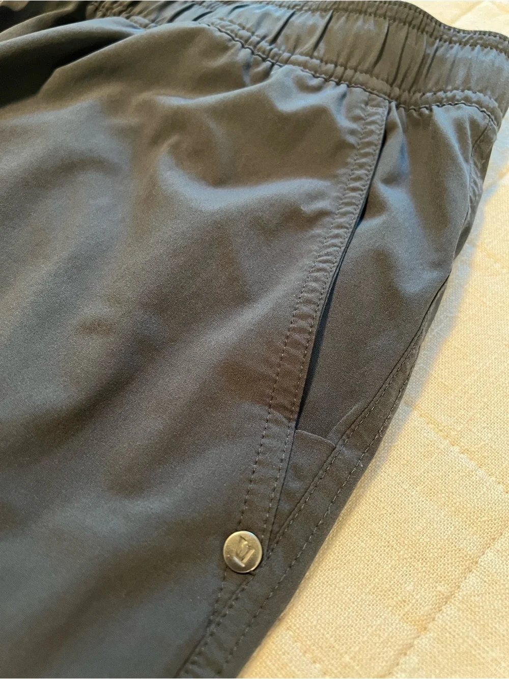 Vuori Men's Kore Jogger - Charcoal